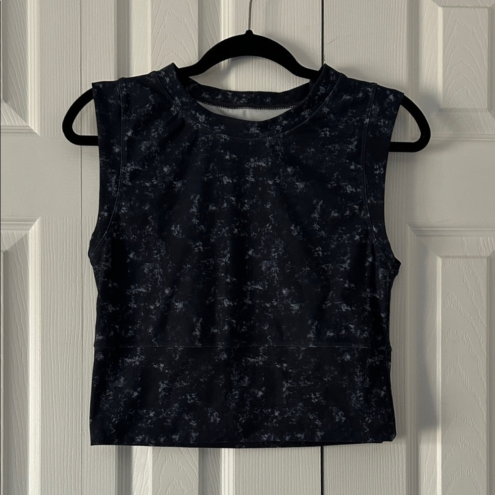 LegEnd Tight Fitting Yoga Top